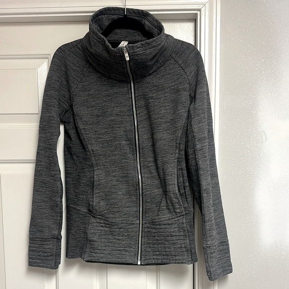 Lululemon Radiant Jacket II Heathered Core Dark Grey, Size 8 - Picture 1 of 3